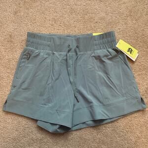 All in Motion Women’s Active Shorts Size Small Mid Rise 4” Inseam